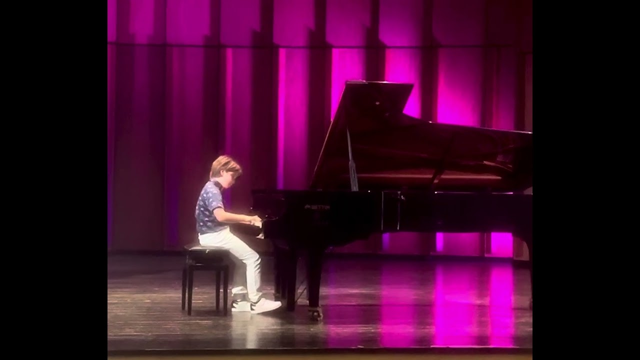 EVAN MILIANI (8y) plays W. A. MOZART - Piano Sonata in C Major K545, Allegro