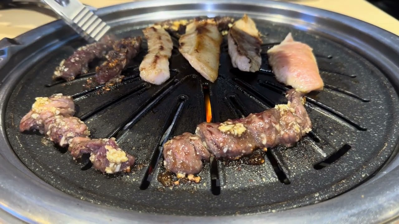 Korean bbq cooking kbbq barbecue grilling meat pork beef #food #cookwithme #yummy seorae 