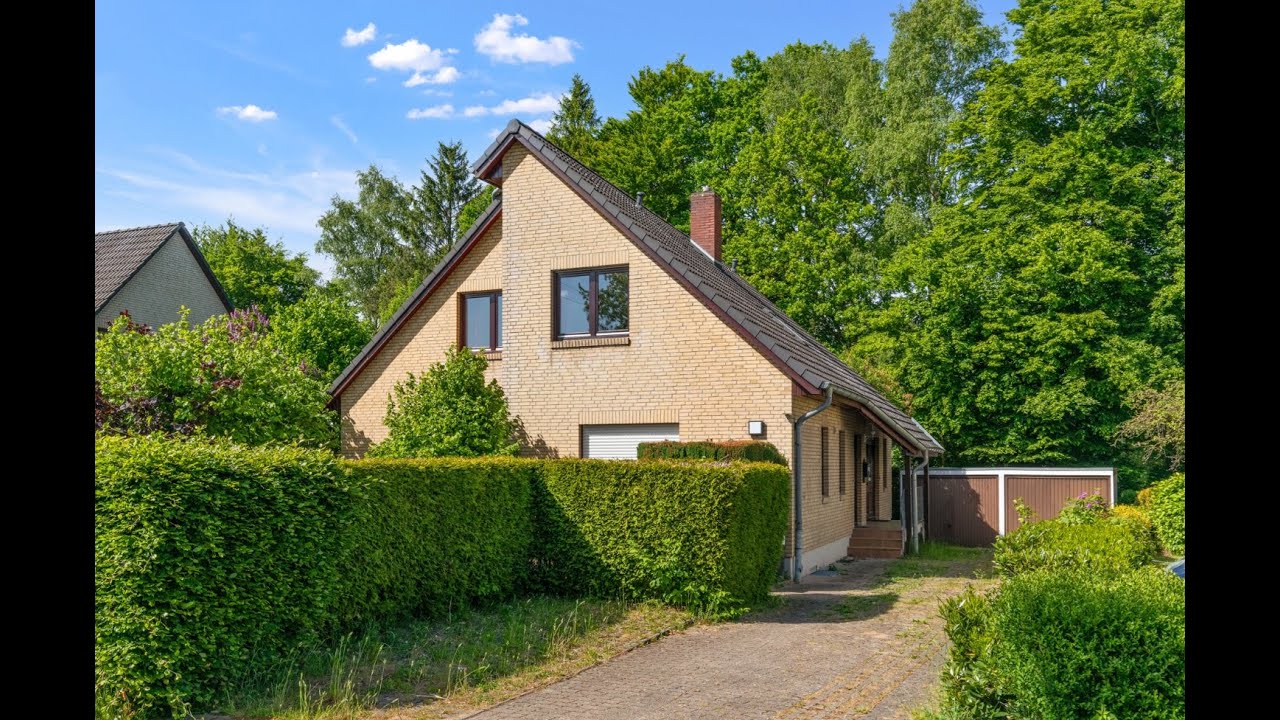 Traumlage ! Einfamilienhaus mit Einliegerwohnung direkt an der Wandse im Landschaftsschutzgebiet !