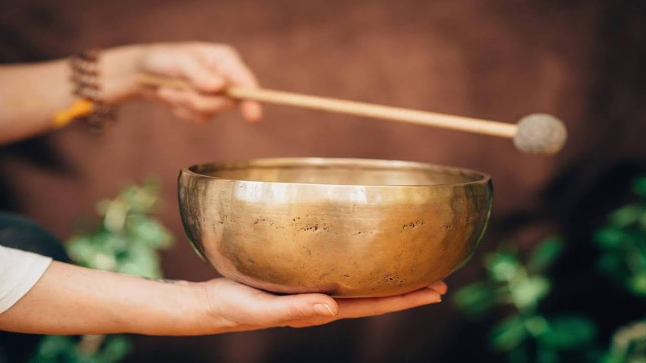  🌌 Tibetan Singing Bowls & Calm Water – 8h Sleep, Meditation & Healing ✨