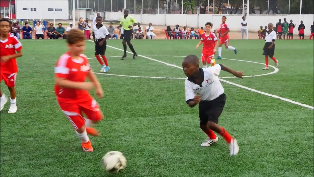 Match UJANA vs ECOLE FRANÇAISE 5 - 2