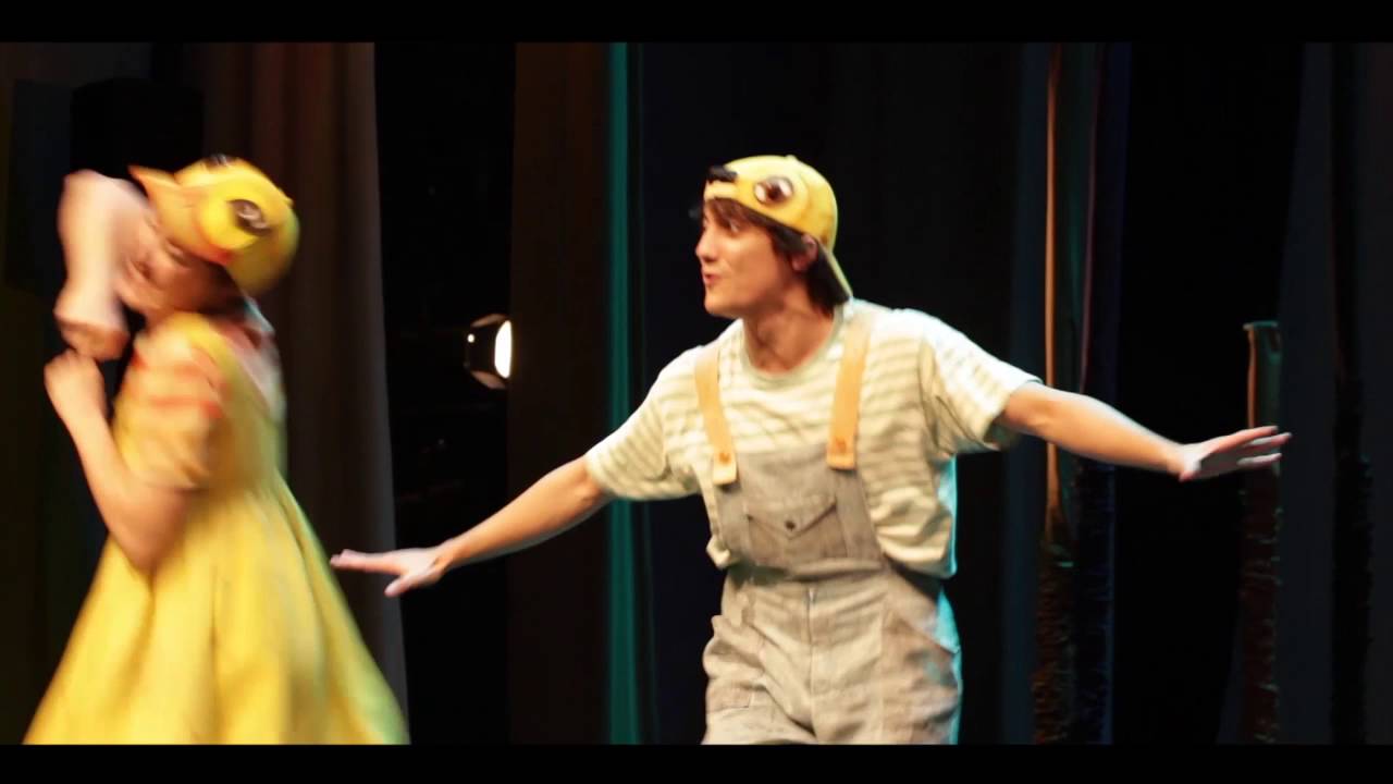 L&acute;ANEGUET LLEIG - ALBENA TEATRE