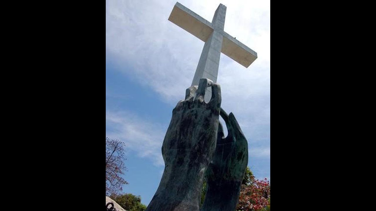 Capilla de la Paz, Cruz de Trouyet. Chapel of Peace, Trouyet Cross.  Rudy TourByVan Acapulco