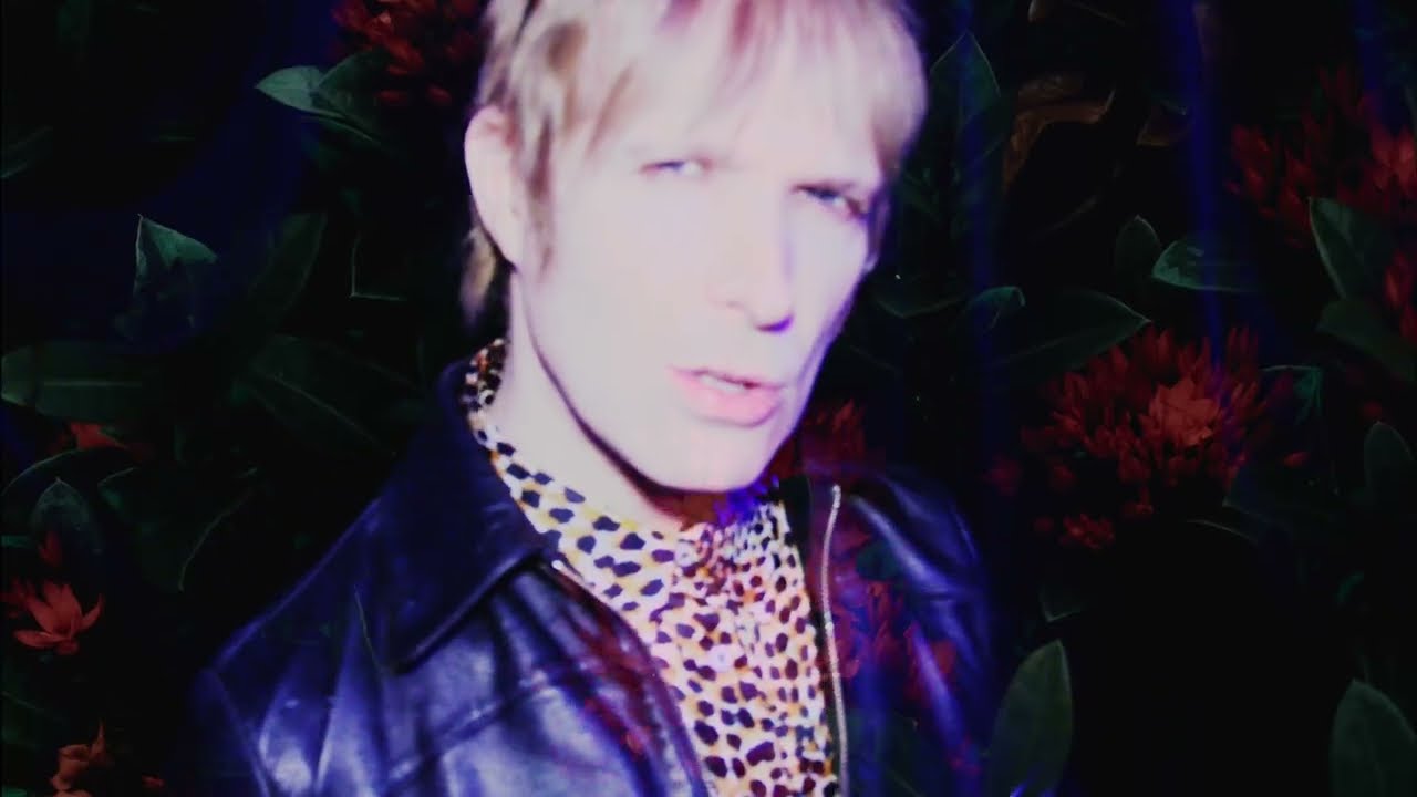 Rolling Stone Premiere. Mark Fernyhough - Socialites Music Video. Suede Opening Act.