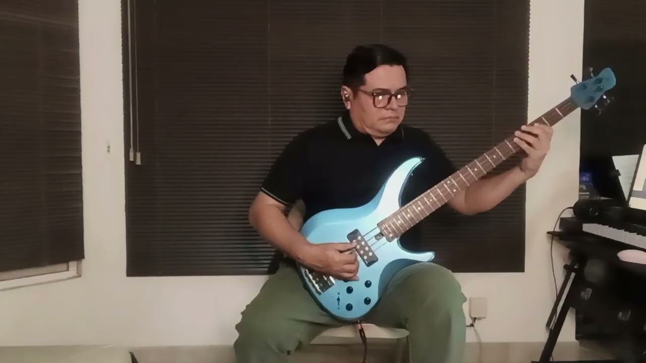 Pasa el tiempo Caloncho (cover bass)