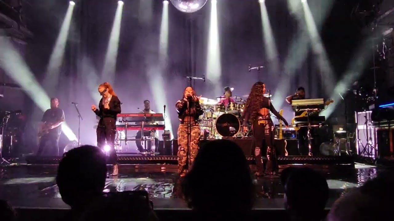 SUGABABES : FLATLINE (Live in Paris, La Cigale 25.04.2025)