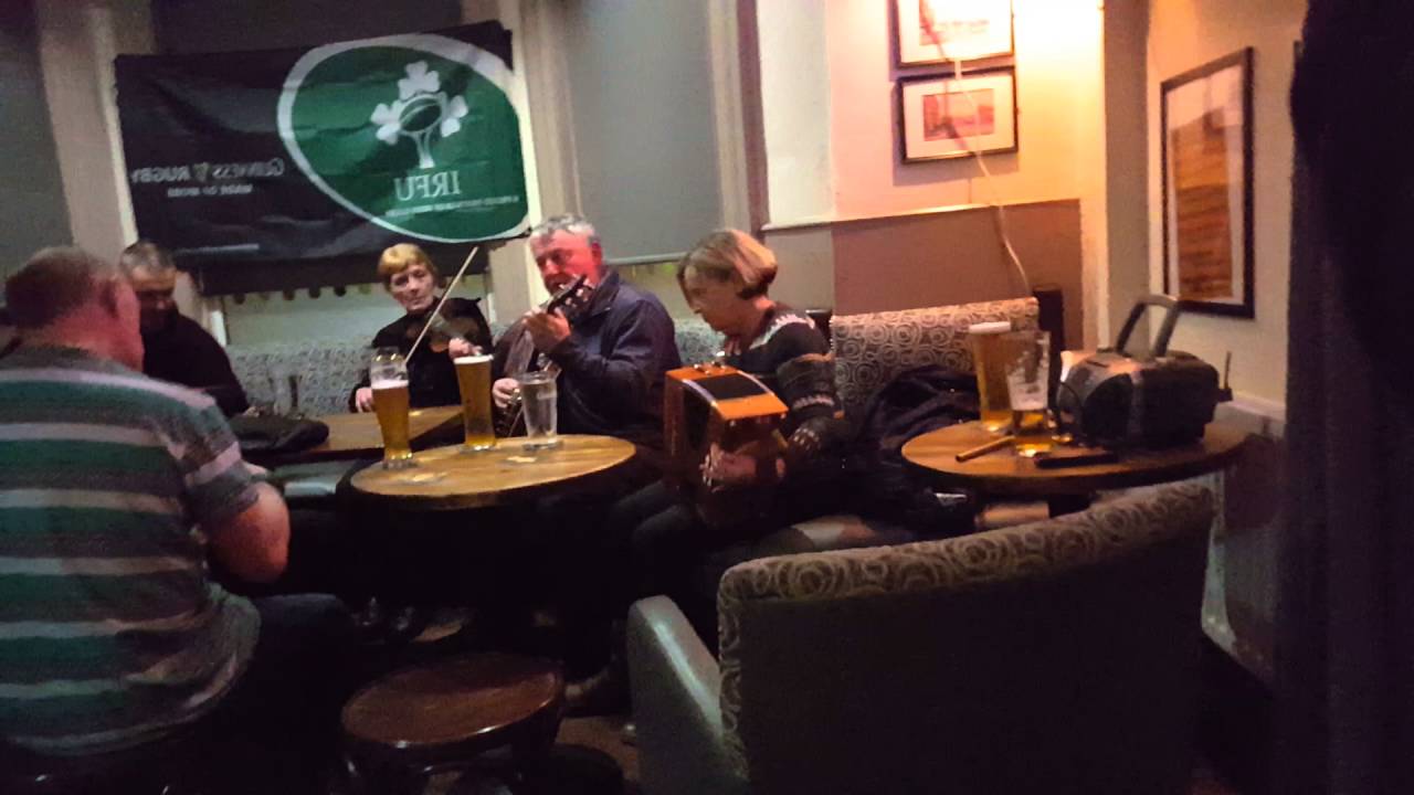 Ceol agus craic.