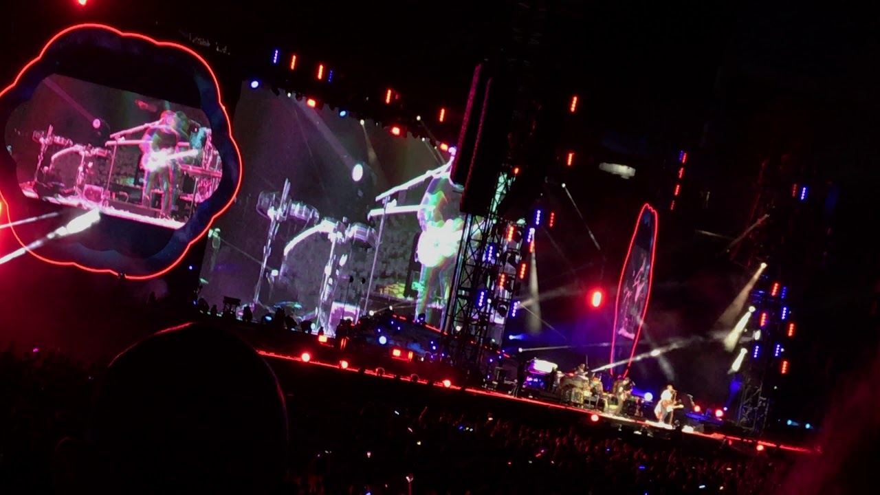 COLDPLAY - Charlie Brown (Rogers Centre Aug 22, 2017)
