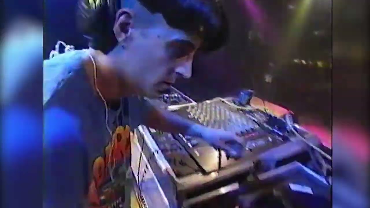 DJ Delirium - Dance Or Die!  (Thunderdome '96 live)
