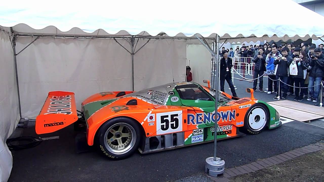Mazda 787B Quad Rotor - Warming Up
