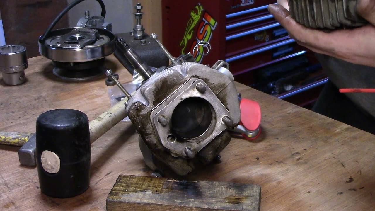 on refait le moteur de la 89  Partie 1