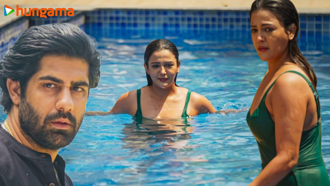 Malti Ka Swim Suit Wala Look Dekh&hellip;Police Wale Ki Nazar Wahin Tham Gayi || HUNGAMA OTT