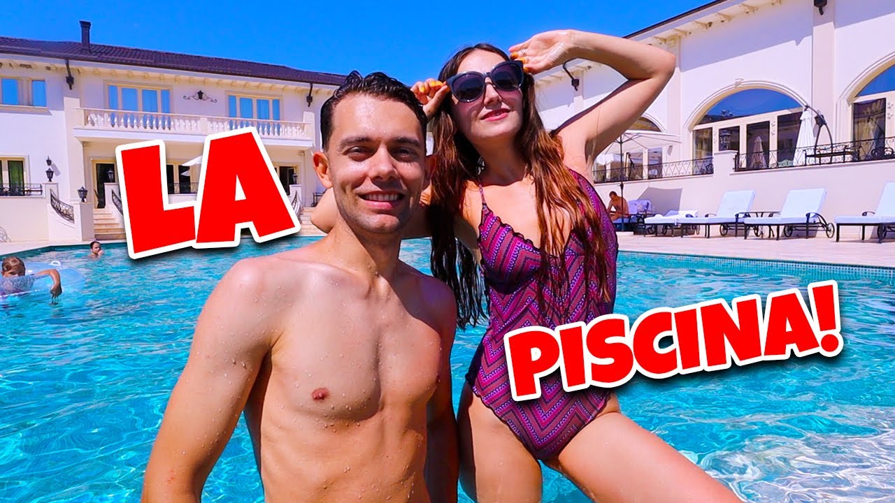O ZI LA PISCINA !!