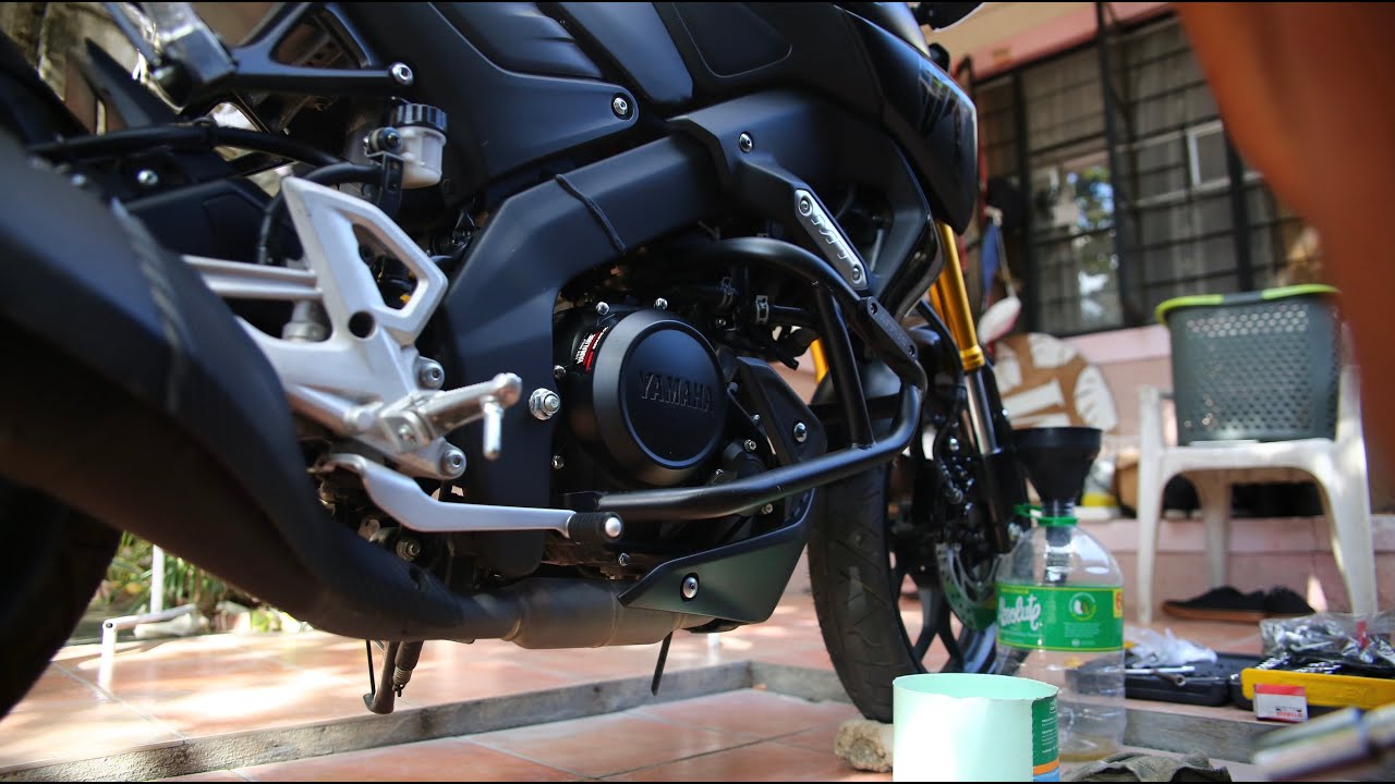 QUICK CHANGE OIL TUTORIAL | 2021 YAMAHA MT 15 | MBCMOTO