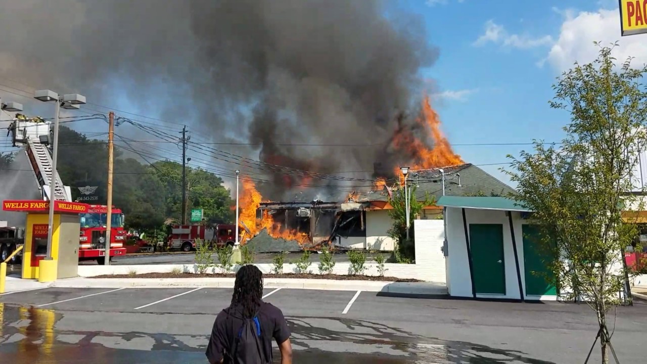 Tokyo Grill in Toco Hills on fire