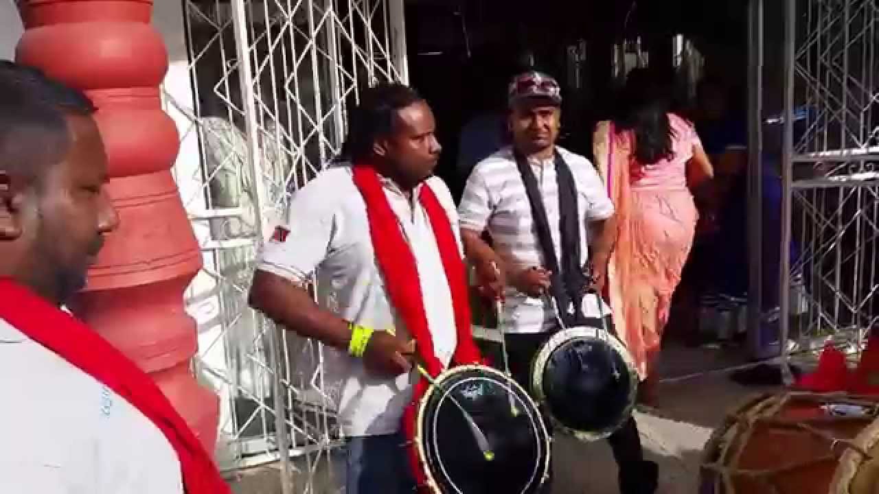 Moving Stars Tassa Group at wedding part 1