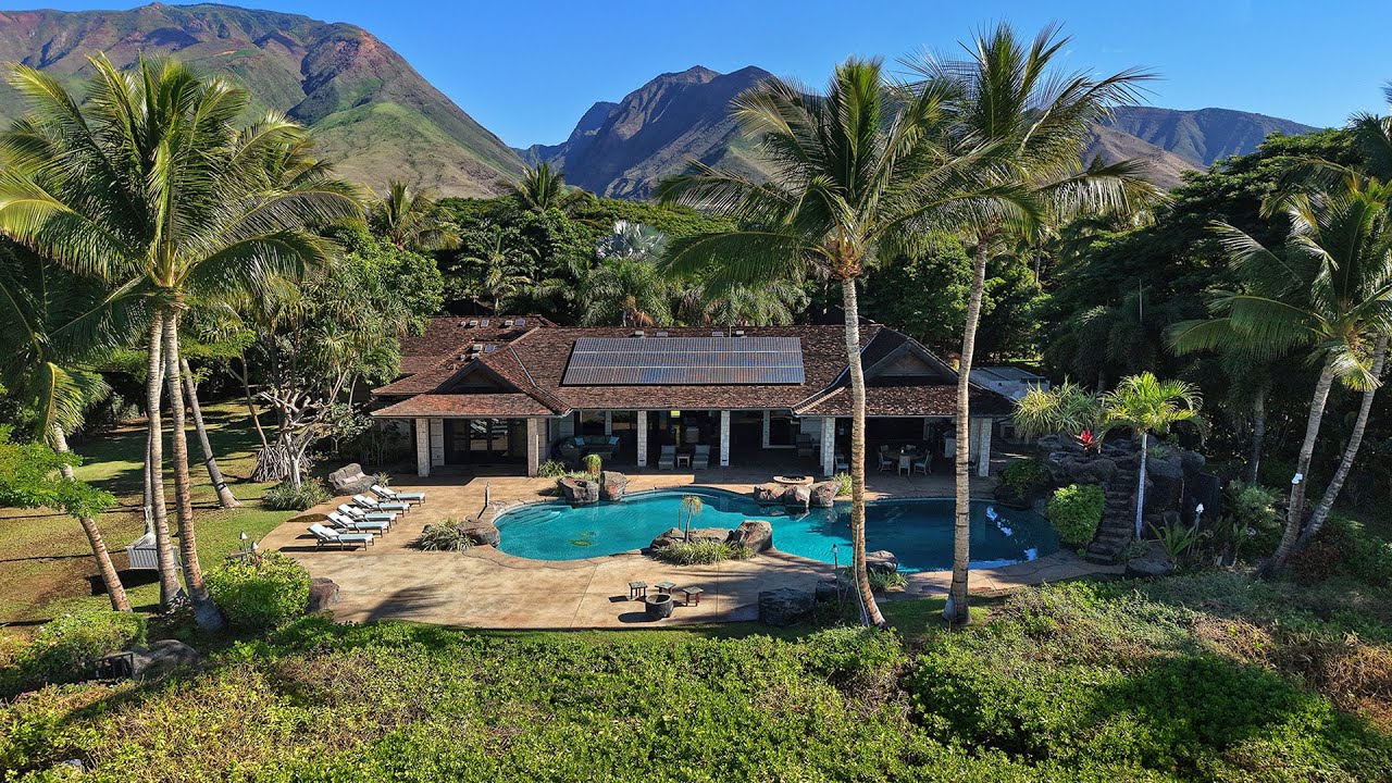 Oceanfront Maui Tropical Estate For Sale - Maui, Hawaii