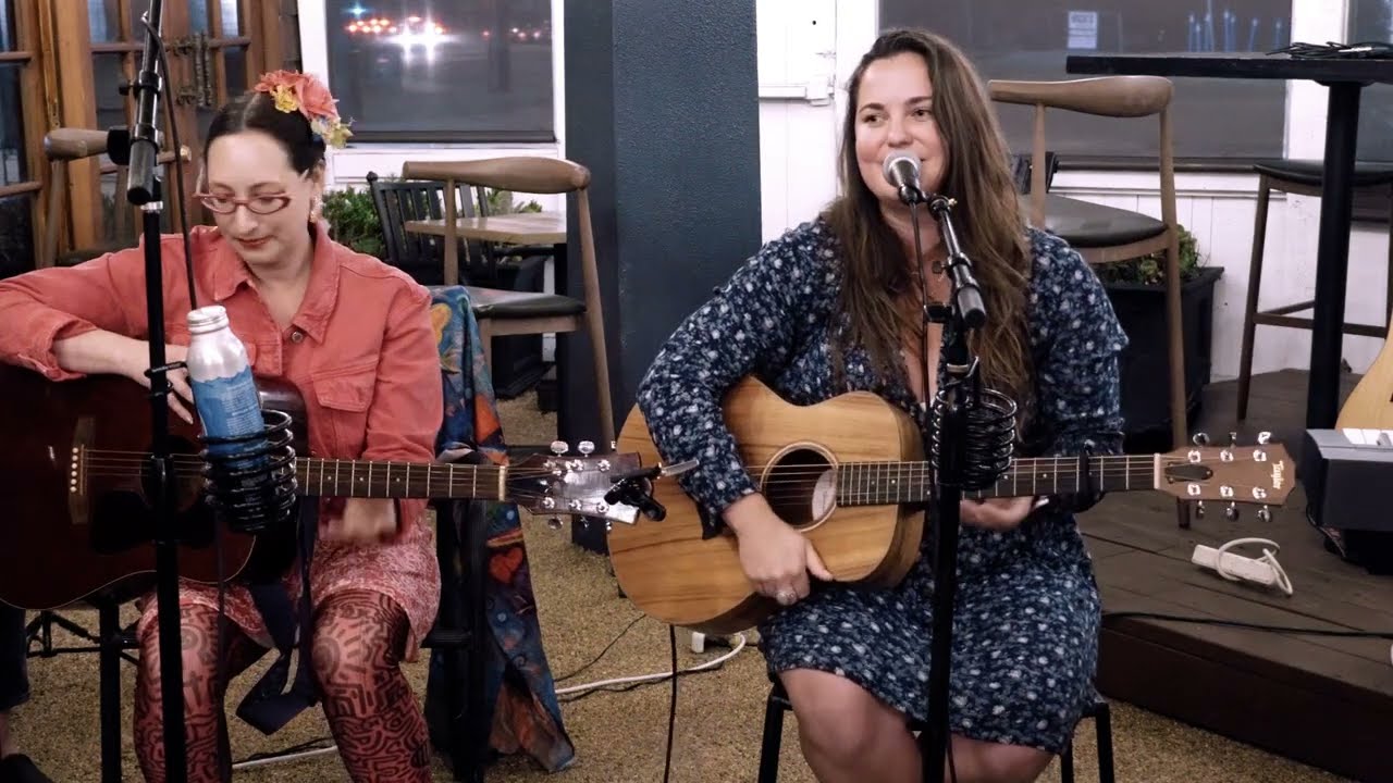 Arielle Moir&eacute;-Selvage - 