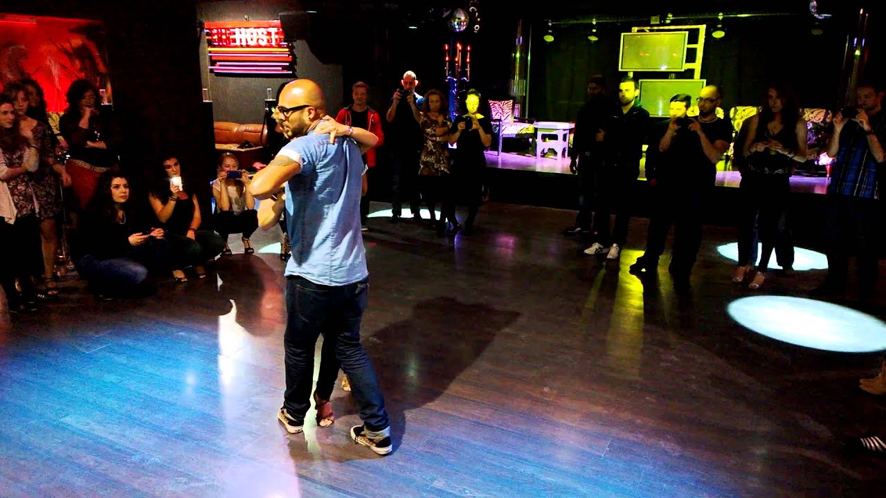 Albir y Carola - KIZOMBA - The Host