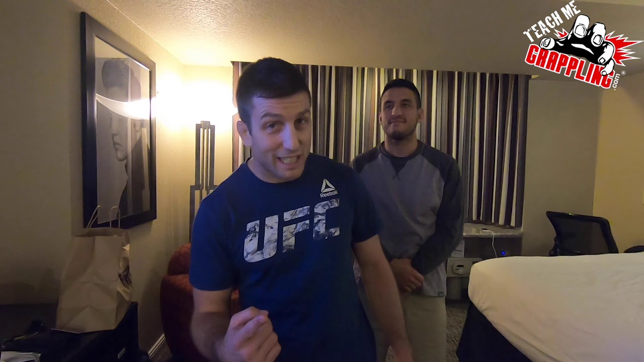 SELF DEFENSE Double Chicken Wing ESCAPE!