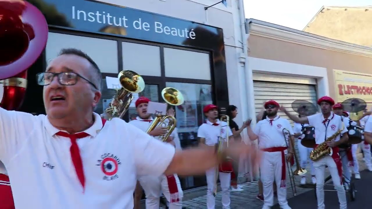 La Cocarde (33) - 23e Nuit des Bandas (2022) St Astier (24) - Vino Griego (Peña Baiona)