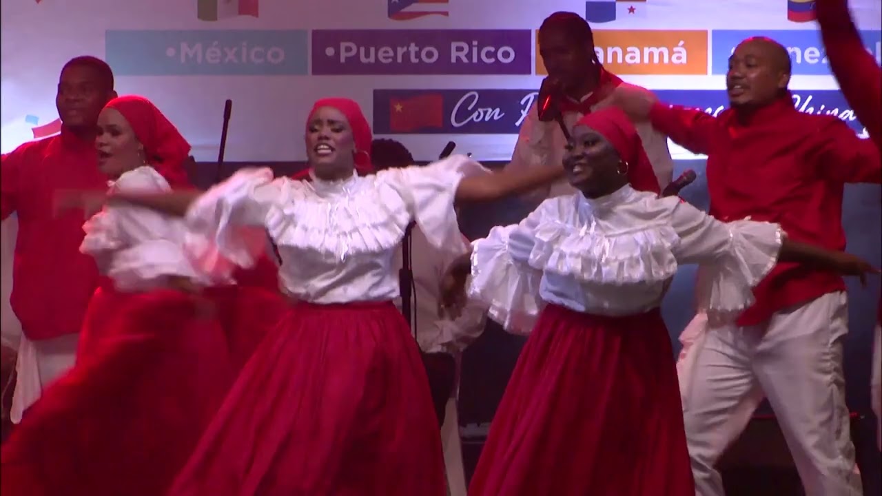 Ballet folklórico Cruz Araujo - IV Festival Folklórico Internacional Fradique Lizardo.