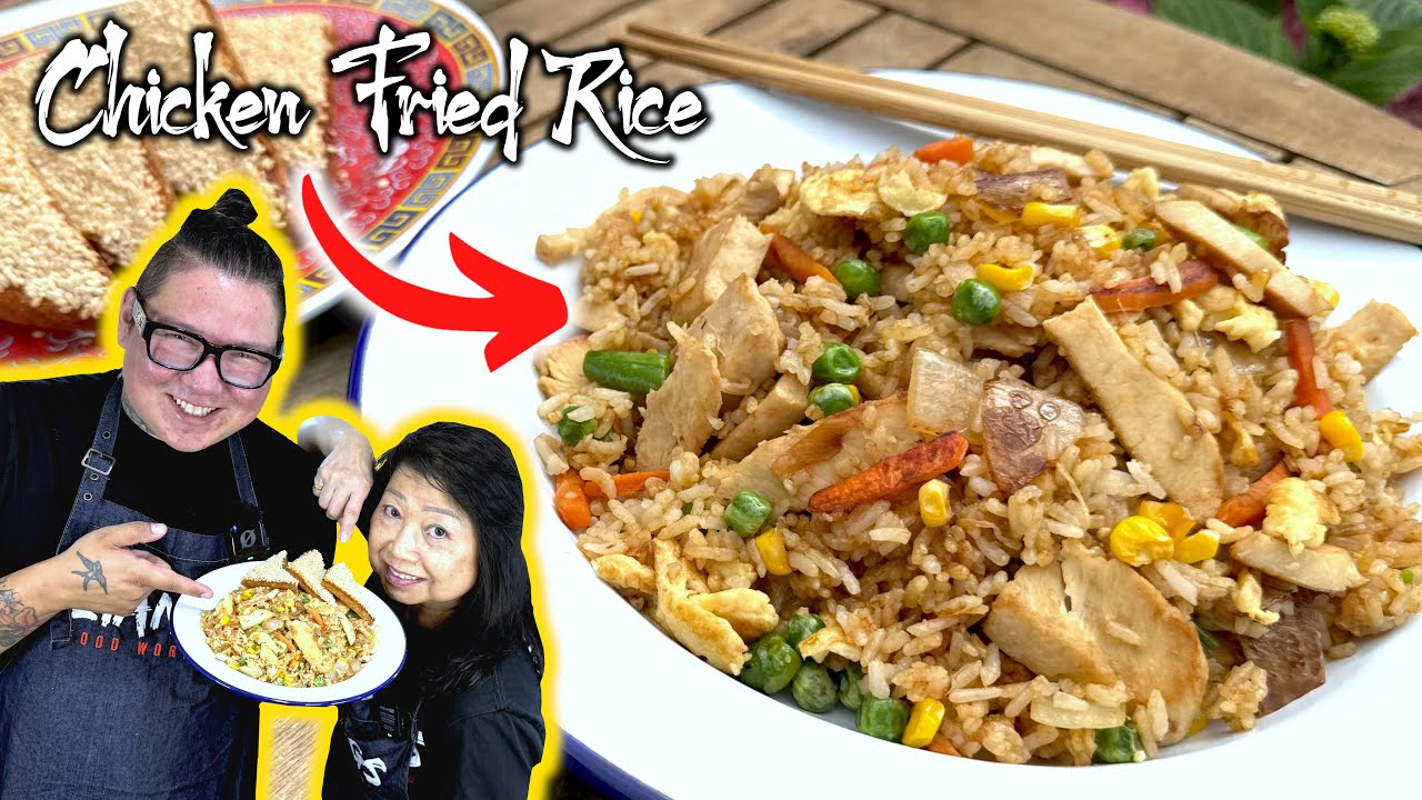 Как китайские повара готовят жареный рис с курицей 🍚 🍗Мама и сын — профессиональные повара