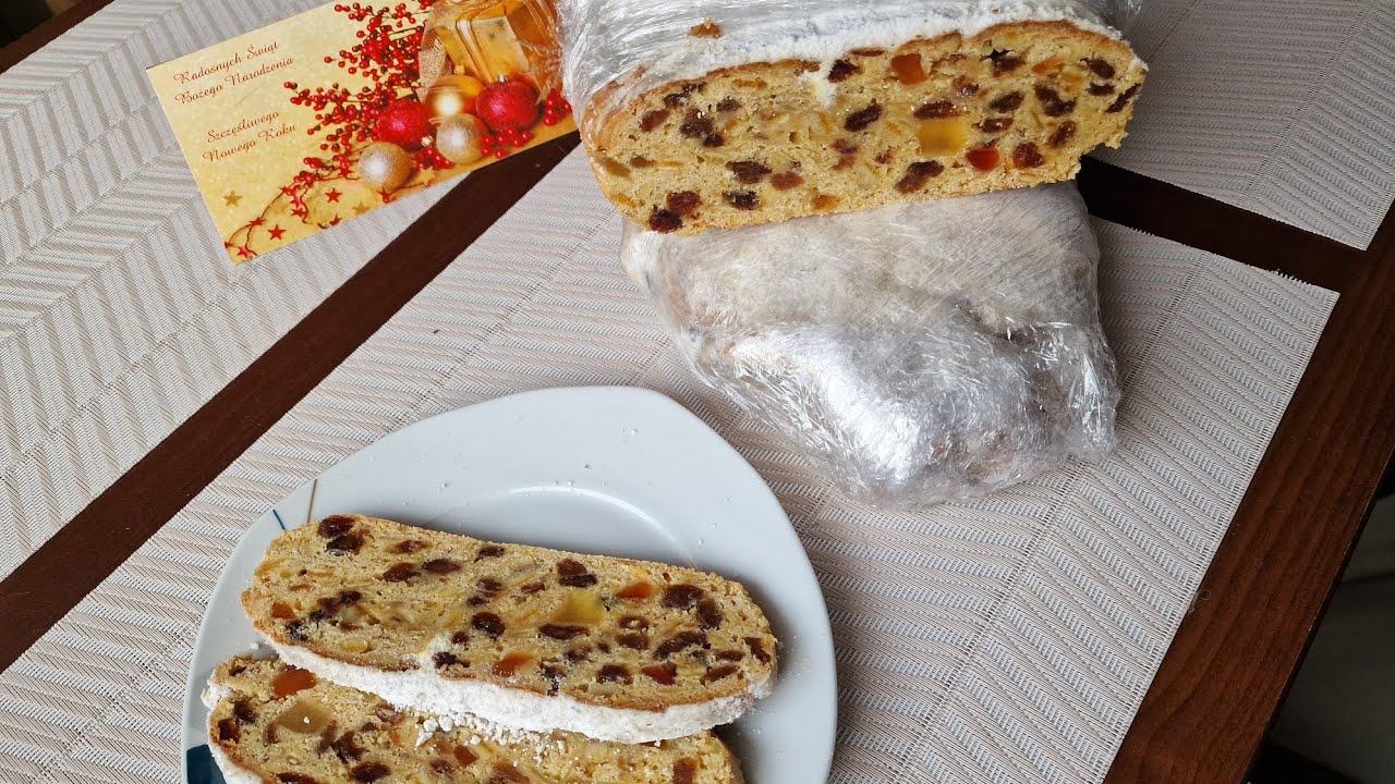 Stollen - niemiecka bożonarodzeniowa strucla.