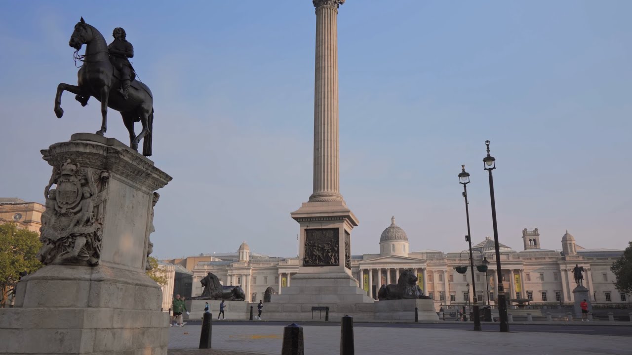 Look around London: Trafalgar Square