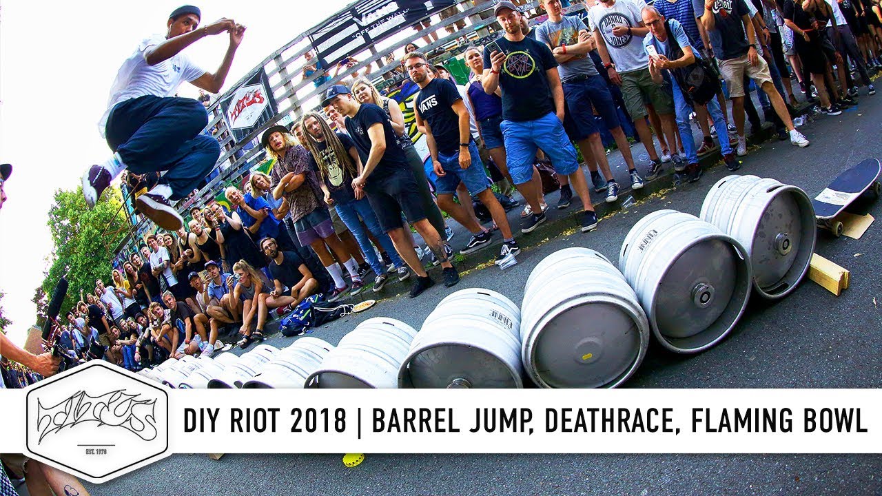 DIY RIOT 2018 – Barrel Jump, Flaming Bowl, Death Race