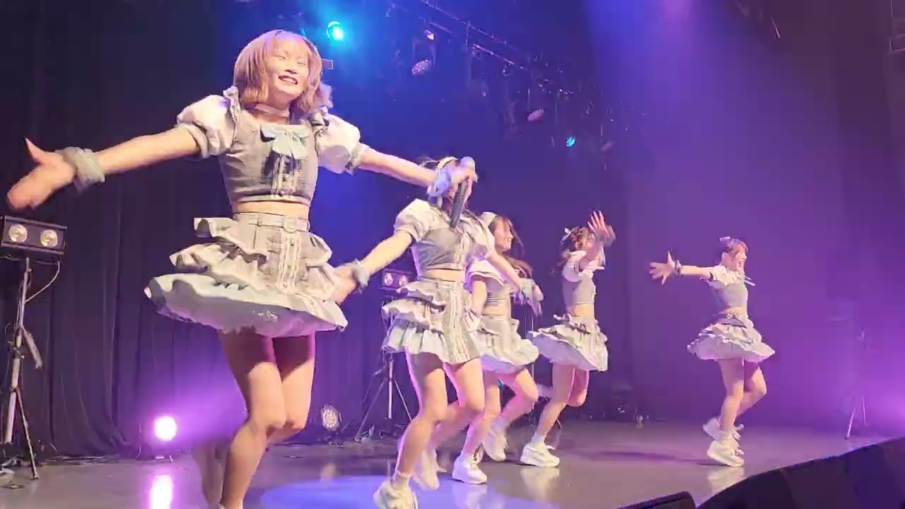 1月4日(日)渋谷ストリームホール、Cherie！ライブ、SE、1曲目、怪盗♡ラブコメディ、2曲目、コイサマ、3曲目、恋心スノードーム、終了後MC