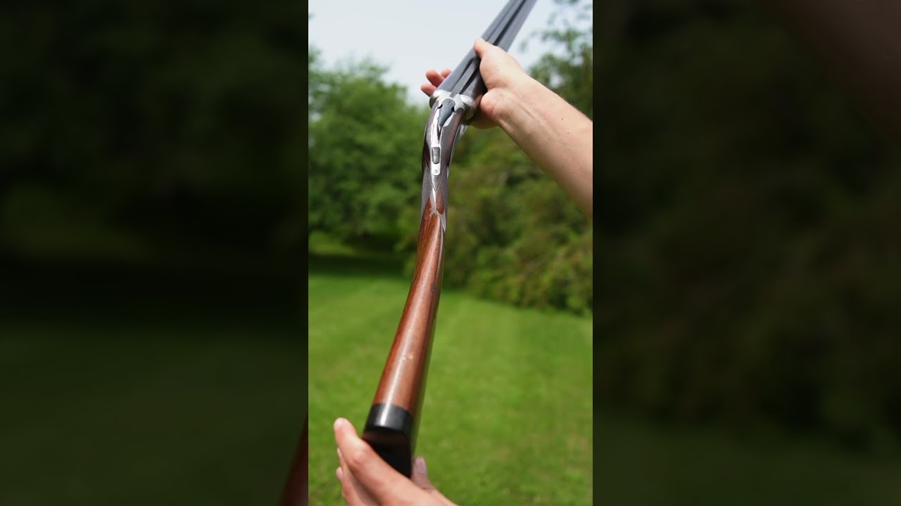 Уникальное изогнутое двуствольное ружье