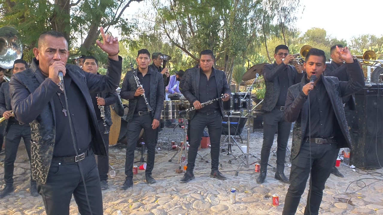 6 Pies abajo - Banda La Soledad