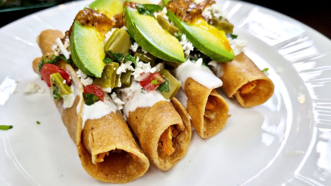 Tacos Dorados de Pollo | Como hacer tacos dorados de pollo desde CERO | Comiendo Rico y Facil