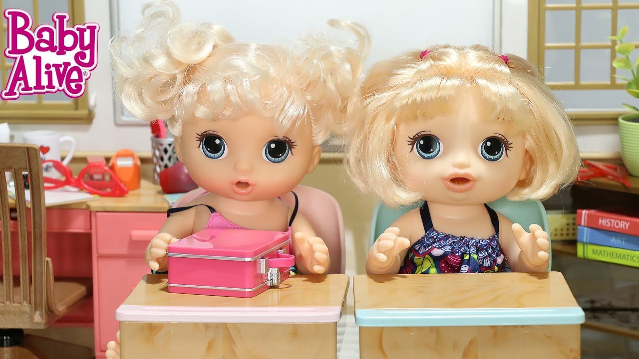 Baby Alive Our Generation Sınıfında Temizlik Dersinde | OG Classroom Playset