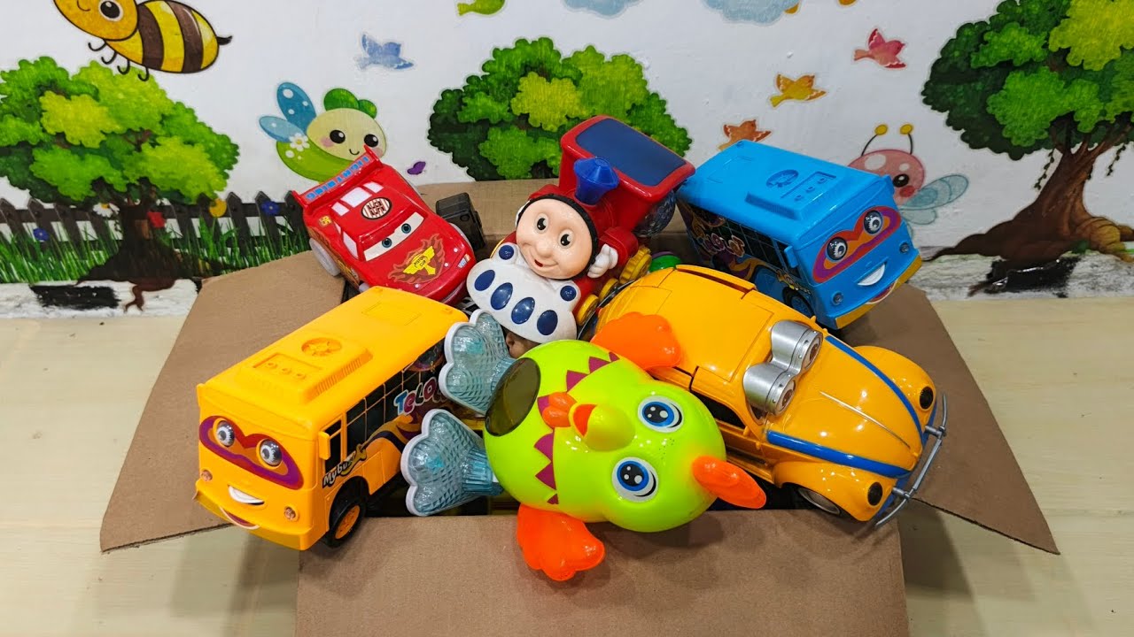 KOTAK PENUH MAINAN, ADA MOBIL BUS TAYO ROBOT ROBOT JOGED KERETA THOMAS LIGHTING MCQUEEN, MOBIL ROBOT