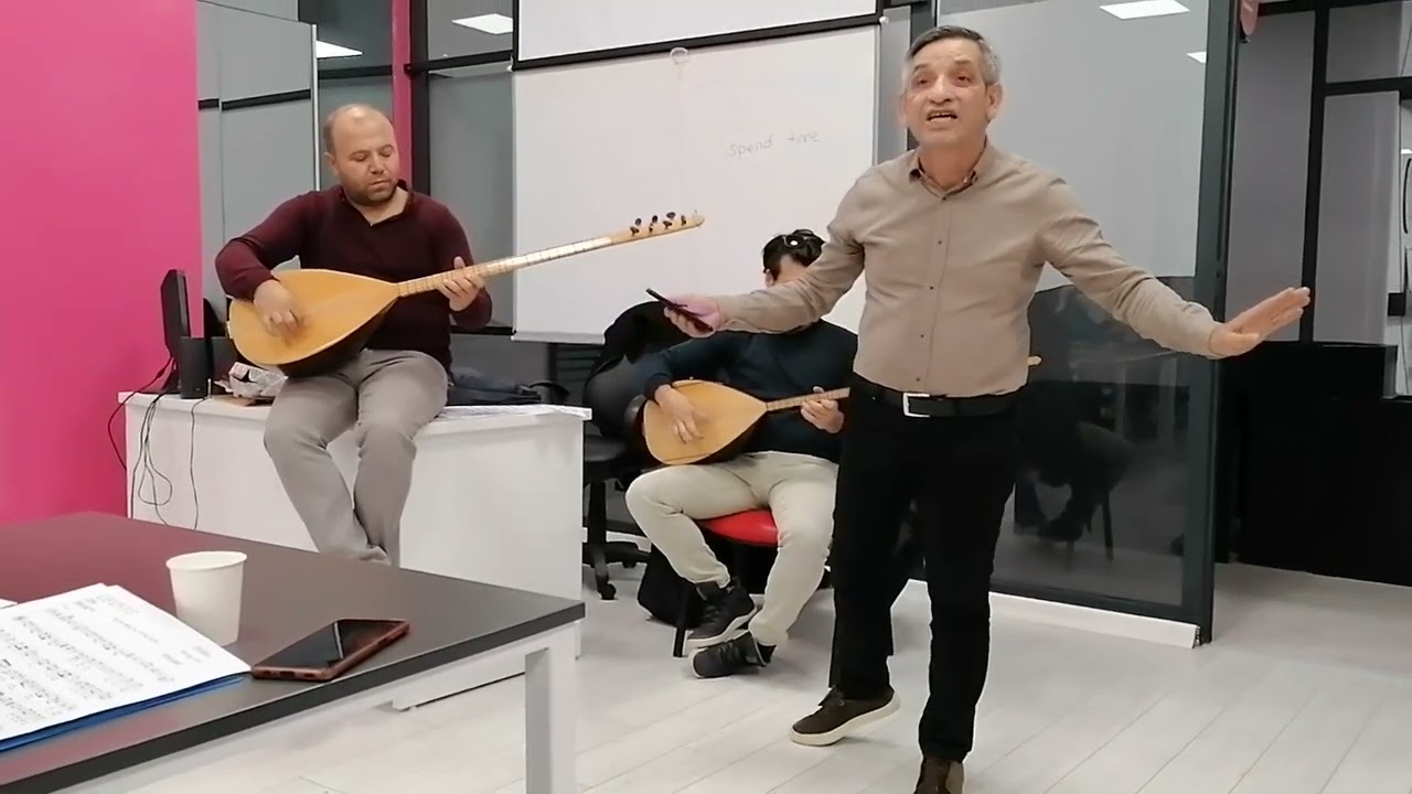 T&uuml;rk&uuml;:Bu gala daşlık kala Solist: SERDAR BEZD&Uuml;Z Saz:VELİ MAVİLİ