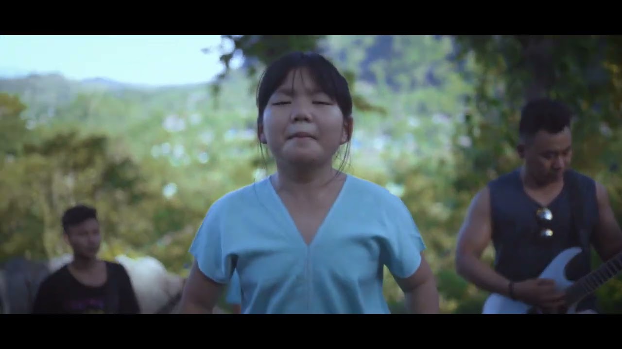 Sarah Karen Praise song. Ywa Ba Ka Za '' My Lord''.