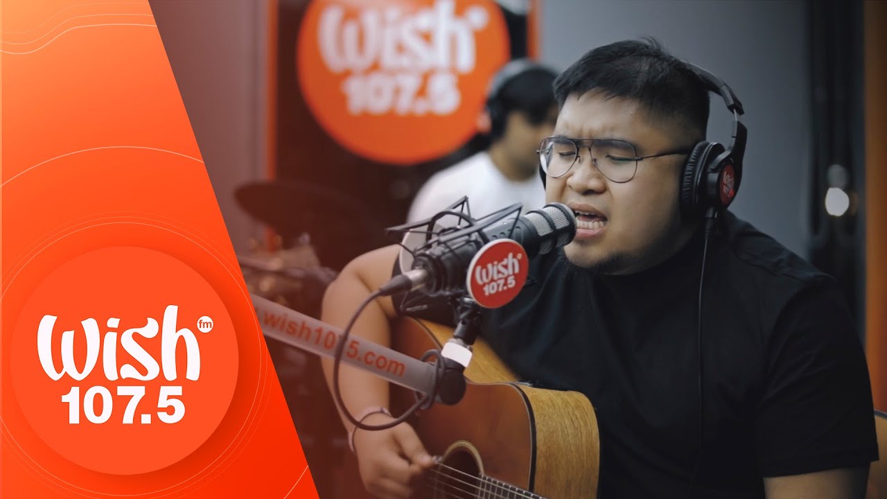 Agsunta performs “Bagong Umaga” LIVE on Wish 107.5 Bus