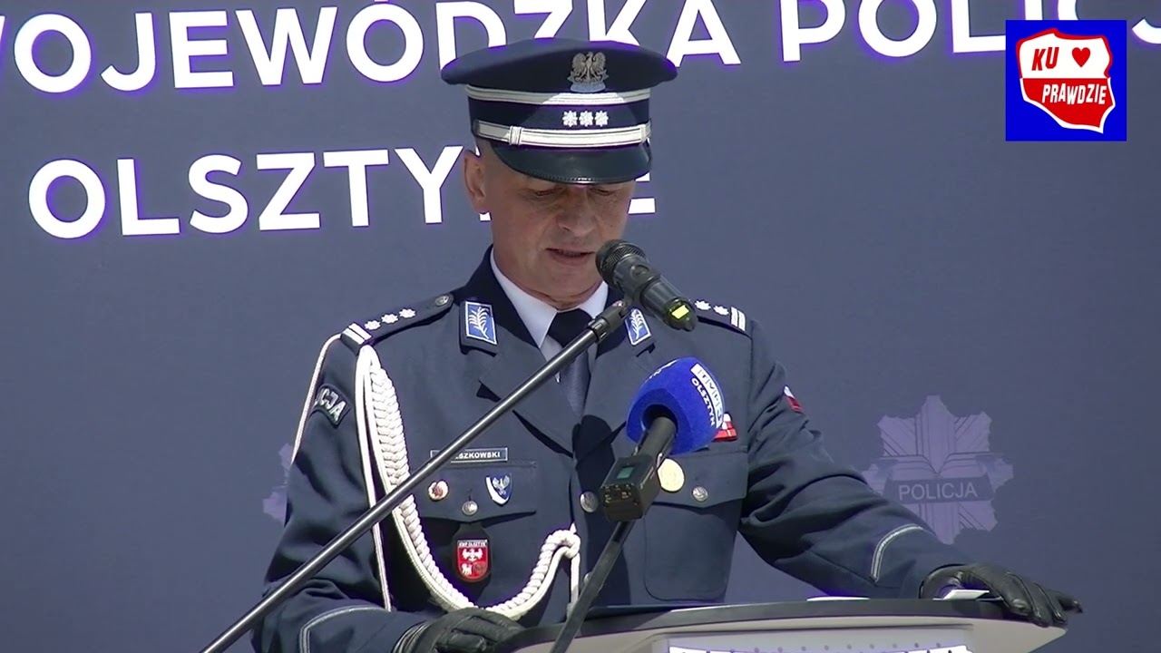 KOMENDANT WOJEW&Oacute;DZKI POLICJI W OLSZTYNIE INSP. MIROSŁAW ELSZKOWSKI PRZEMAWIA Z OKAZJI ŚWIĘTA POLICJI