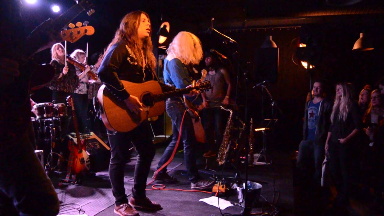 Saimaa - Per vers, runoilija @ Möysän Esso 27.2.2016