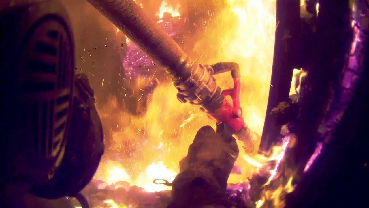 ВИРТУАЛЬНАЯ РЕАЛЬНОСТЬ - ПОЖАРНЫЙ / VR - FIREFIGHTER
