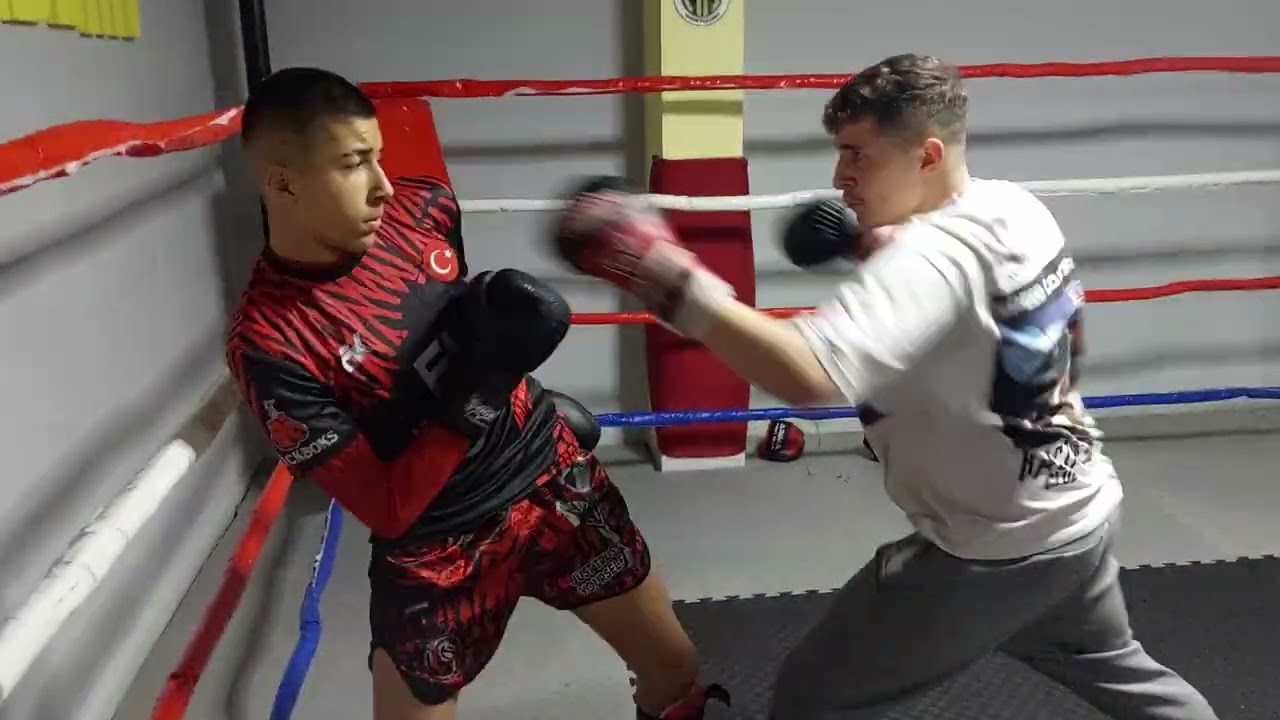 YAPICI FİGHT ANTALYA DÖŞEMEALTI VE KONYAALTI NDA KİCK BOKS-MUAYTHAİ-BOKS 