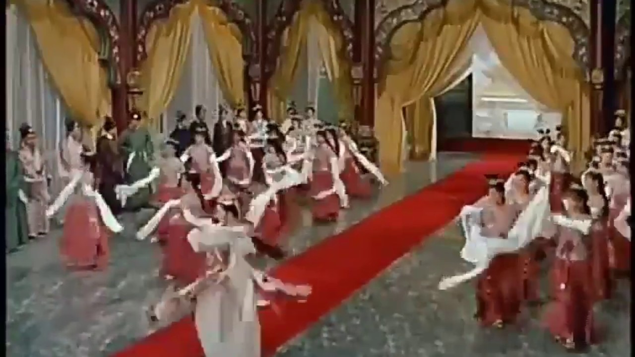 霓裳羽衣曲 華華唱 1976 殷巧兒版楊貴妃插曲 影片: 1962李麗華版楊貴妃  詞：文采(李愿聞)  曲：邵鐵鴻 原曲：紅豆曲(紅豆相思)1941年成曲