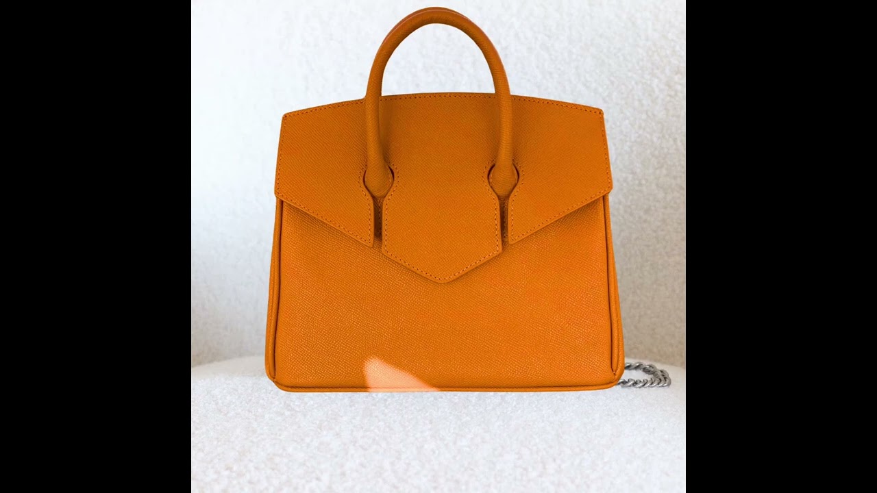 #HandbagLover, #BagObsessed, #FashionBags,
