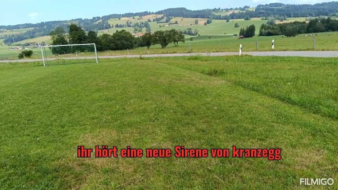 Sirenen  heulen um die Wette es wird extrem cool werden Verbesserung wünsche wären für hilfreich