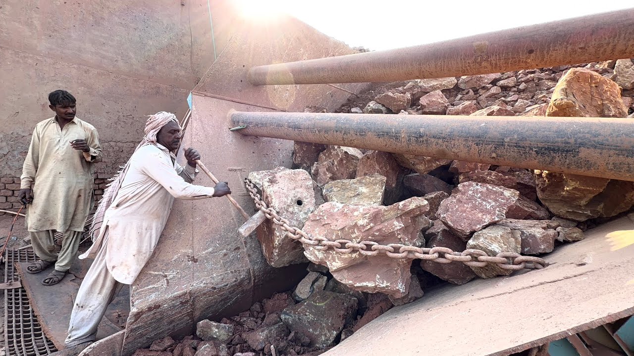 Stone Crusher Jam! Giant Rocks Broken by Hammer | Extreme Rock Crushing #stonecrusher 