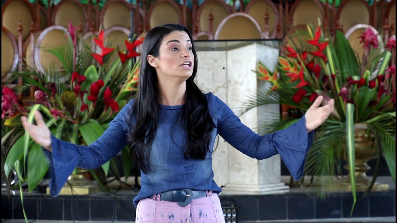 Eliã Santos | CONVERSANDO COM DEUS (Vídeo Clipe Oficial) #ConversandoComDeus #EliaSantos