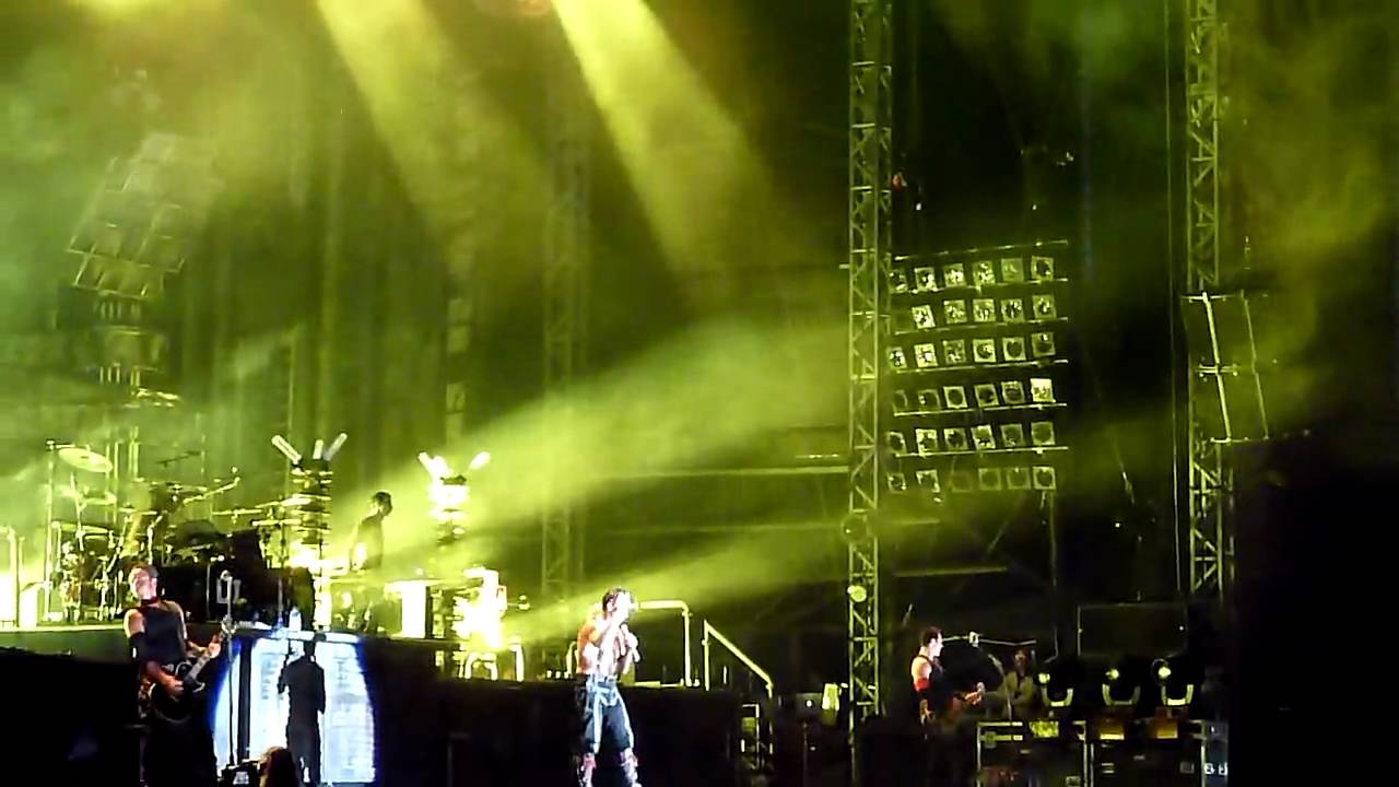 Rammstein - Sonne  (performed live at Sonisphere Knebworth 2010)