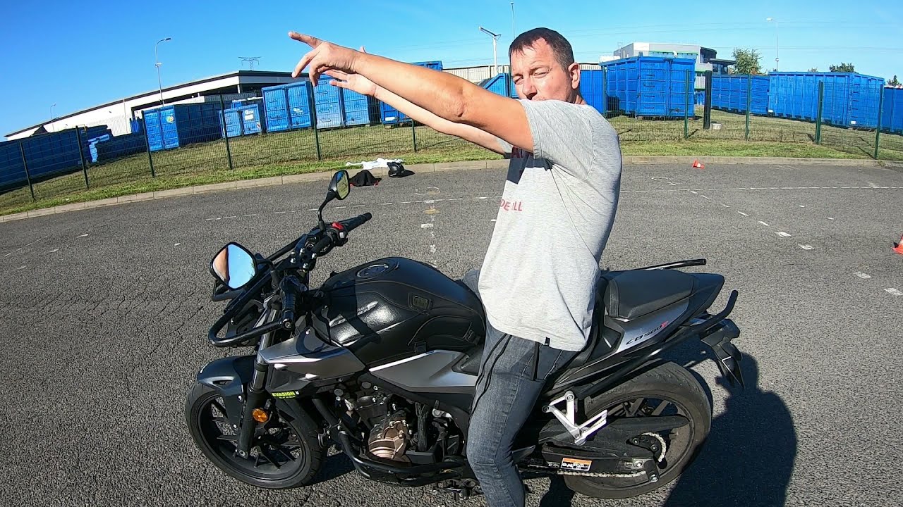 Le Permis Moto de Zak (les 2 Premières heures Partie 4) Le Freinage